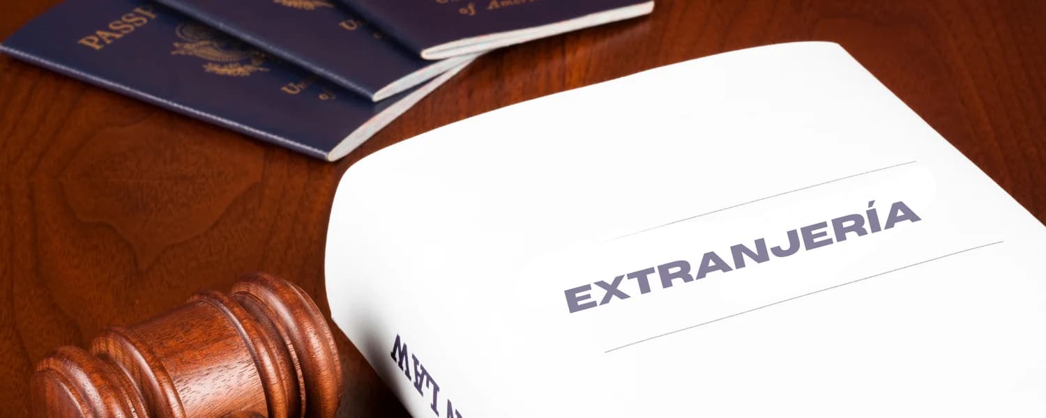 EXTRANJERÍA