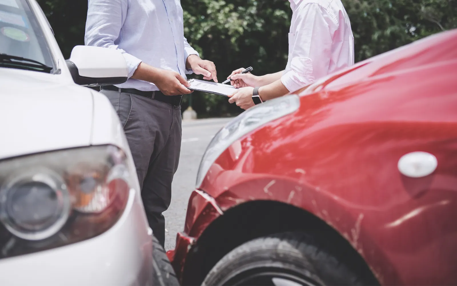 Responsabilidad Civil por Daños en Inmuebles: Guía Legal para Propietarios